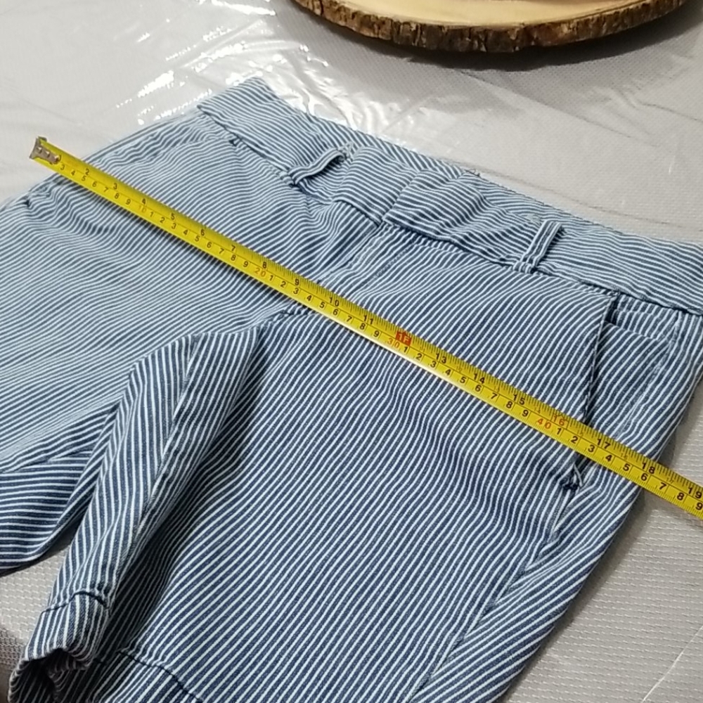 J. CREW SHORTS - Picture 3 of 11